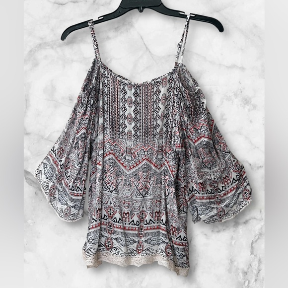Angie Boho Crochet Black White Red Tribal Print Cold Shoulder Blouse Top Size L - Picture 4 of 10